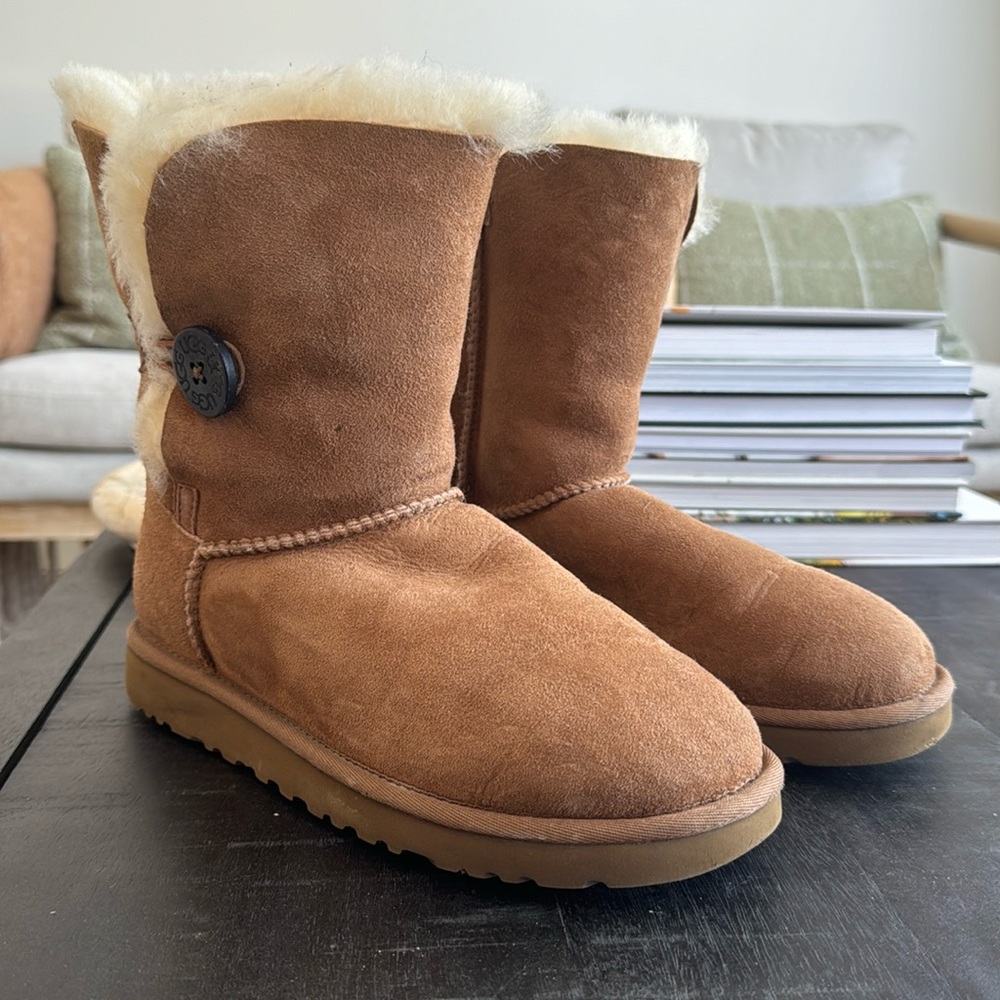 Women’s UGG Bailey Button Boots in Chestnut